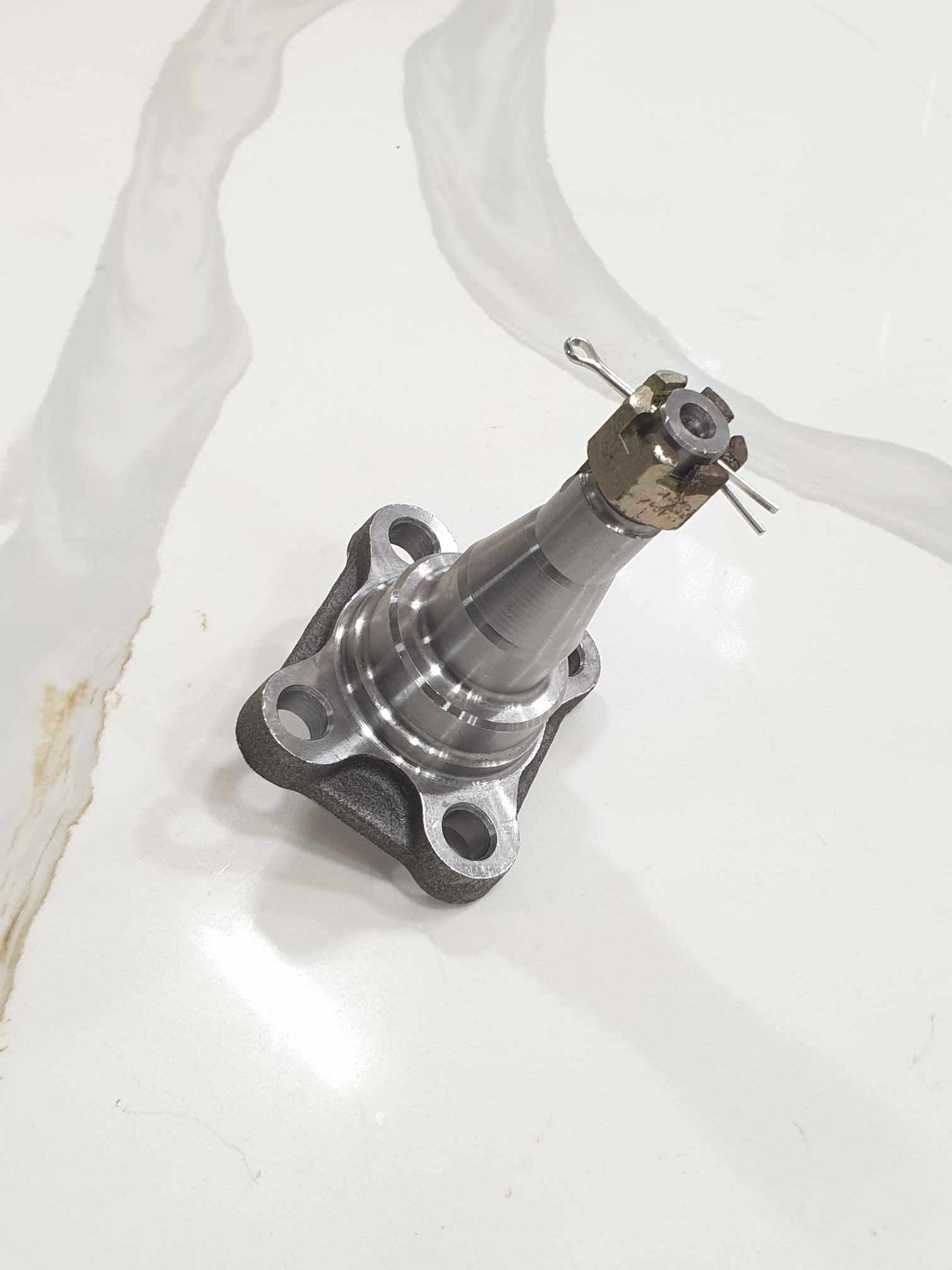 Rear Spindle – The Festiva Store